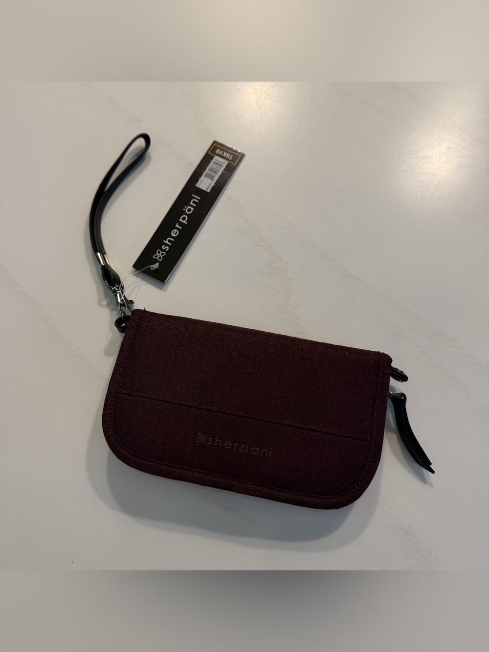 Sherpani Scan-Proof RFID Travel Wallet Wristlet - Merlot NWT